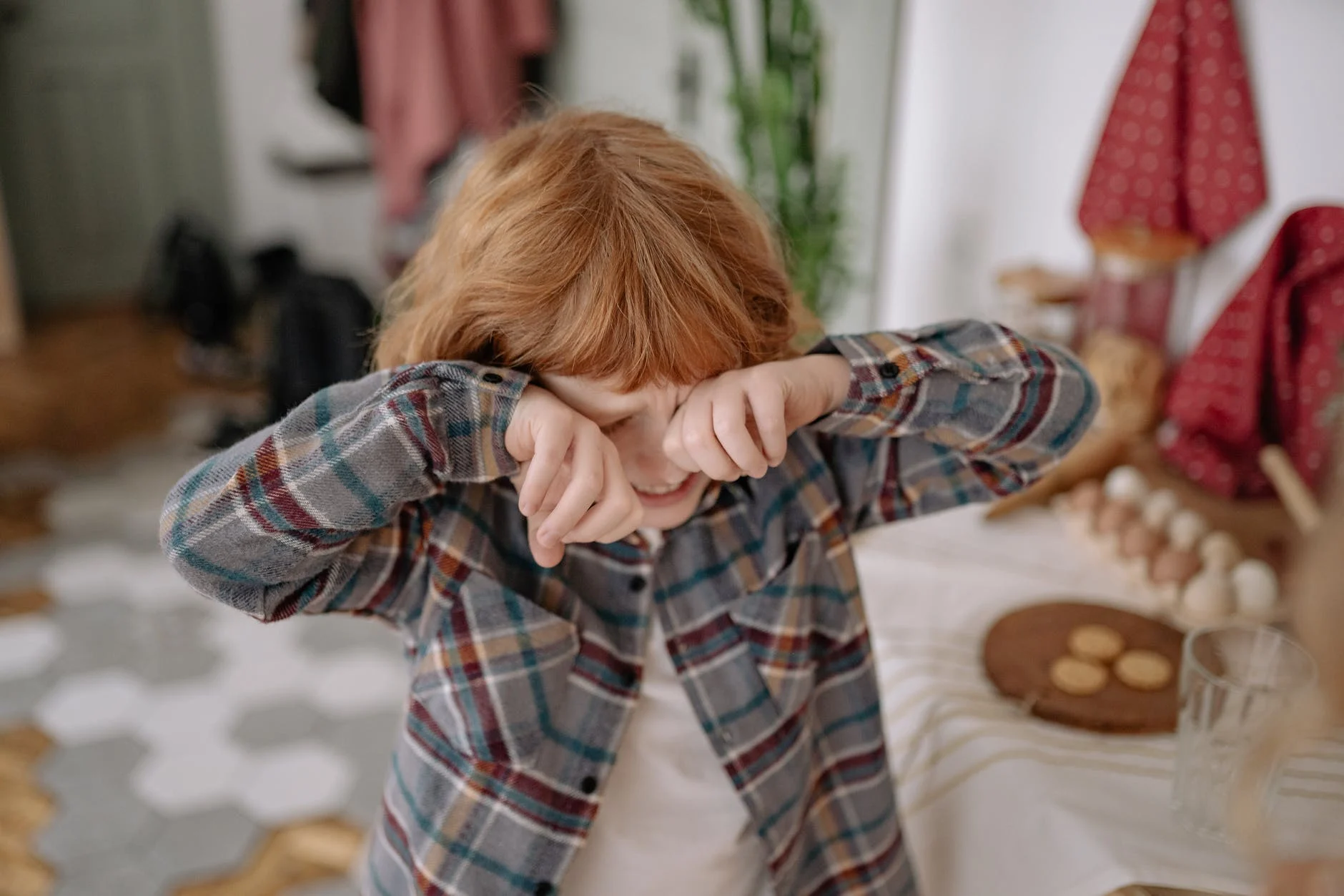 Energy psychology of subconscious child tapping helps them fall asleep