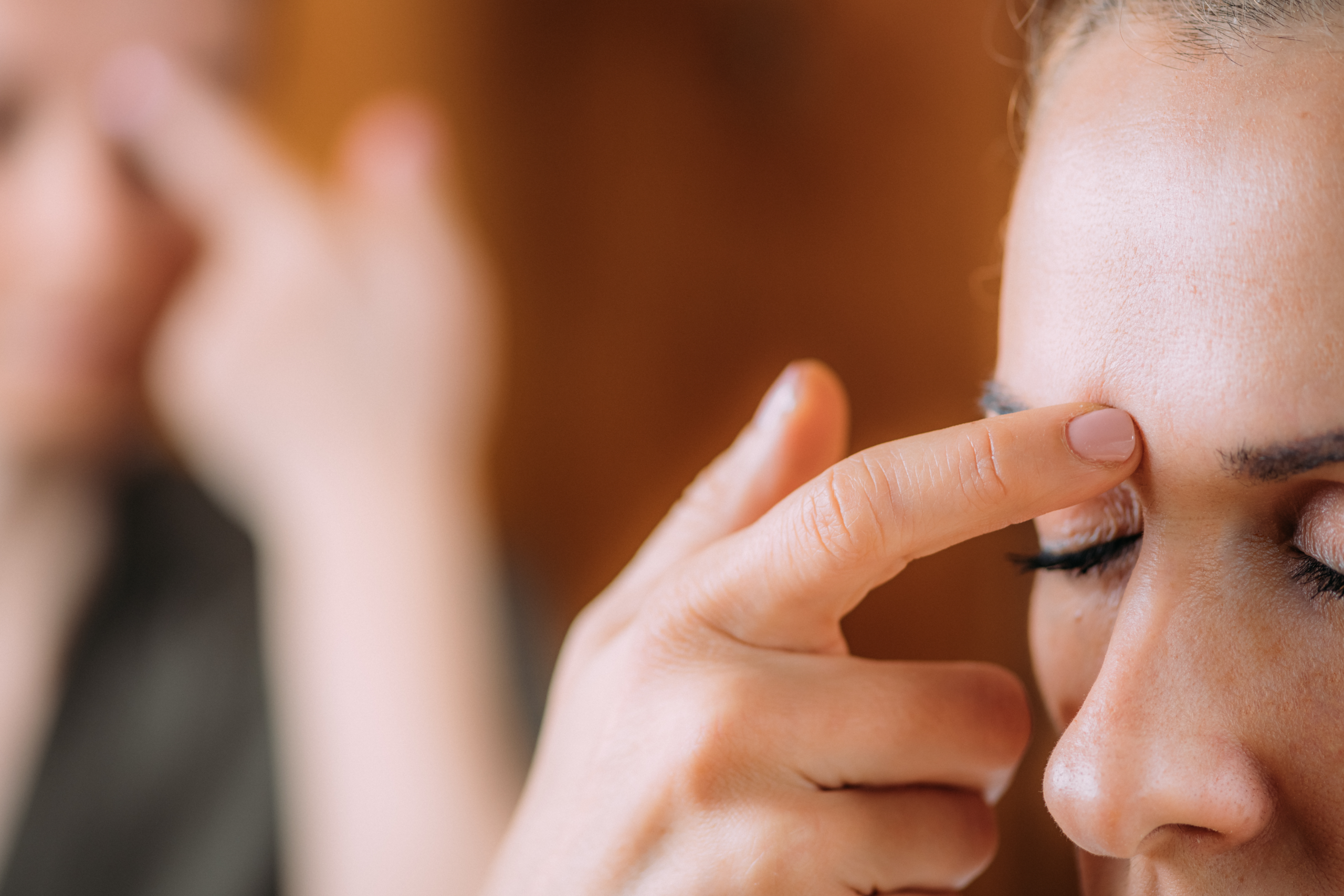 Treating skin problems naturally with EFT Tapping
